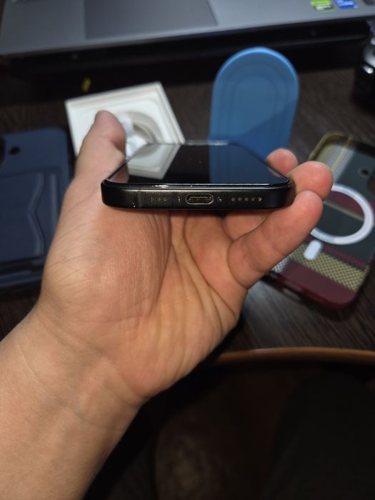 Продам iPhone 16 + apple watch se gen 2