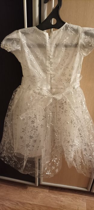 Белое платье снежинки новогоднее