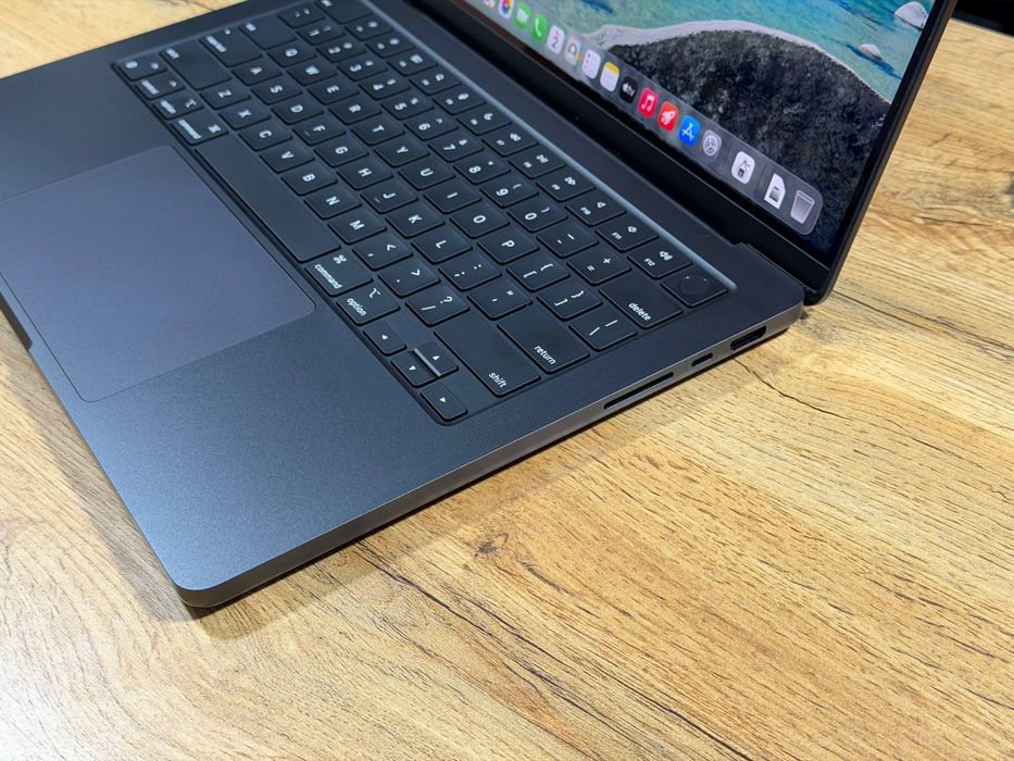Macbook pro m4 pro 24 1tb 100%
