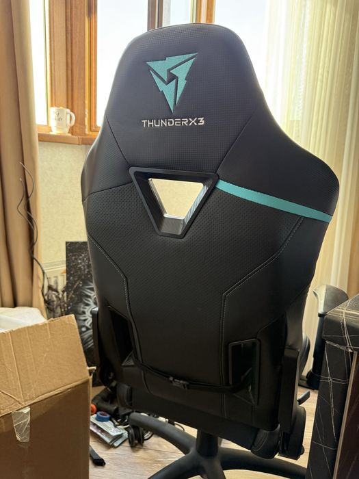 Игровое кресло ThunderX3 TC3 Jet Black (оригинал, Amazon USA)