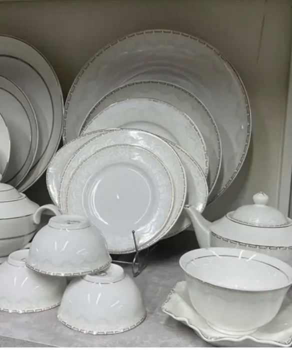 Набор посуды на 24 персоны