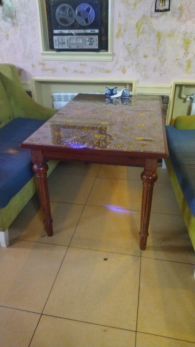 Диваны и столы продам