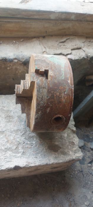 Токарный патрон 160