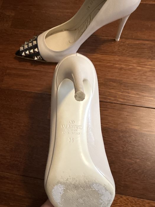 Обувки с висок ток Valentino