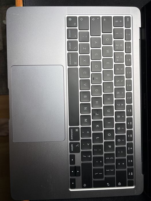 Macbook Air M1 8GB 256 Stocare