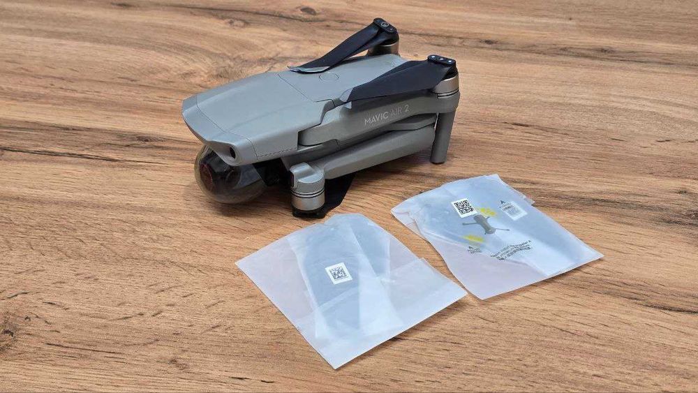 Дрон DJI Mavic Air 2 Fly More Combo