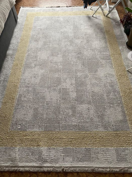 Продам ковер в хорошем состояний