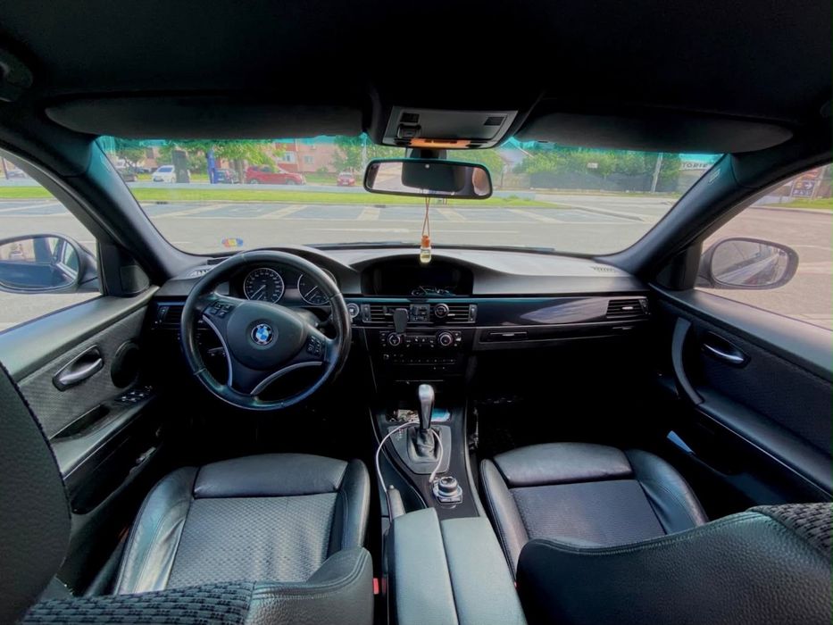 BMW 3 Series 2010 — imagine 5
