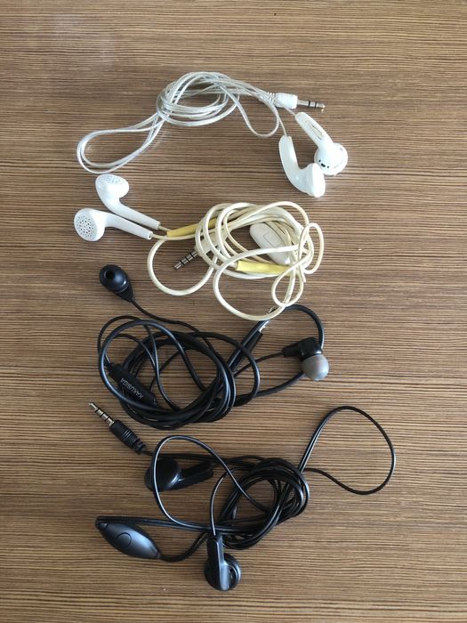 Наушники по 500    .