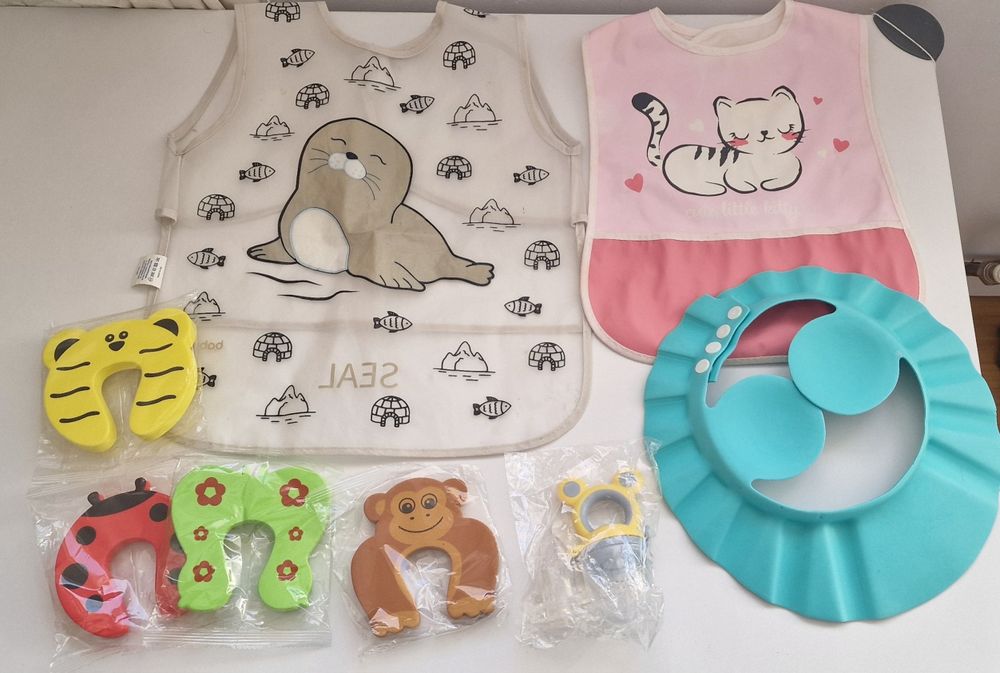 Lot haine si accesorii