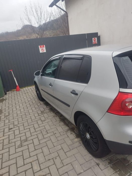 Vând golf 5 1.6 benzina