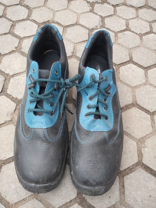 Продам ботинки рабочие 46