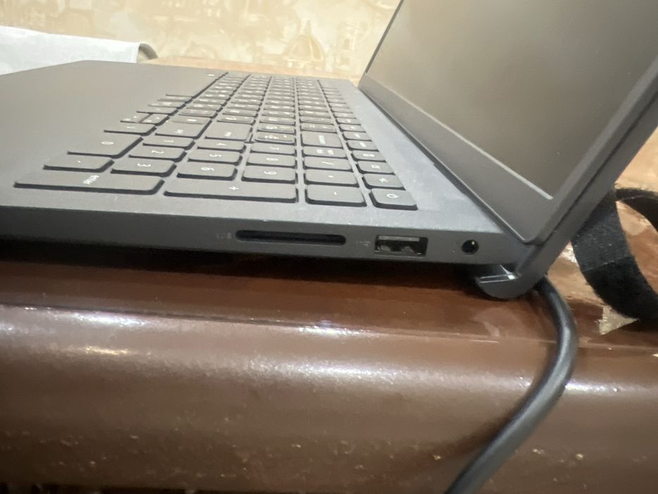 Dell Inspiron 15 3530 core i5 Premium.512gb. 16gb. Windows 11 pro