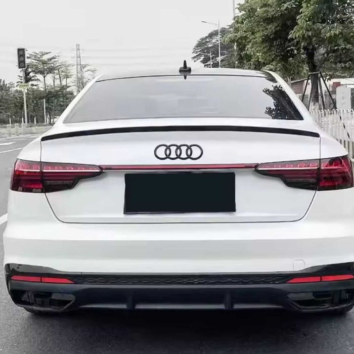 Eleron portbagaj S4 style compatibil cu Audi A4 B9 2019+ negru lucios