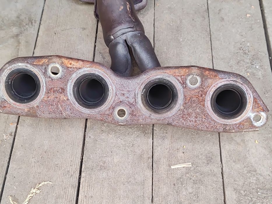 Выпускной коллектор Toyota