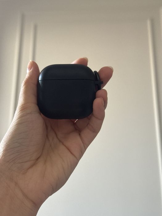 Срочно продам AirPods 4