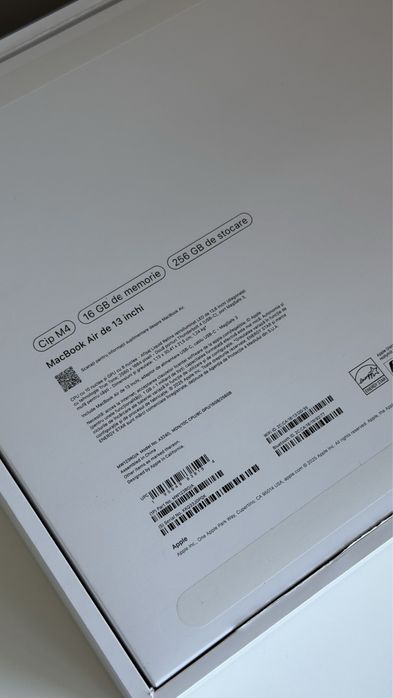 MacBook Air 13” 2025 M4 FullBox Garantie