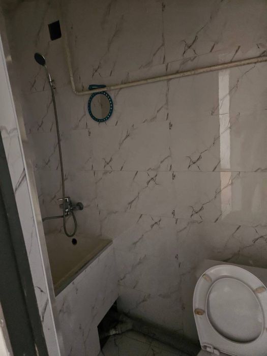 Чиланзар-2 пионерский квартира под офис первая линия 27кв фасад 6метр