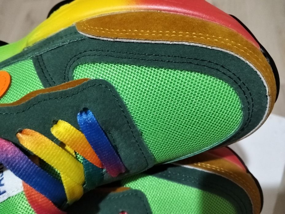 Срочно продам новую кроссовку