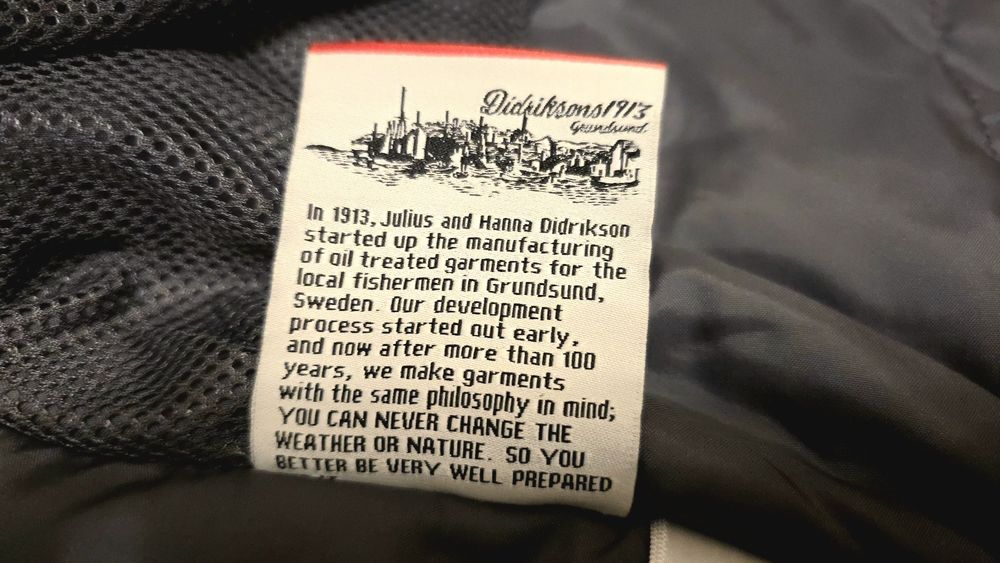 Чисто ново шведско яке Didriksons- с Етикети и технология STORMsystem