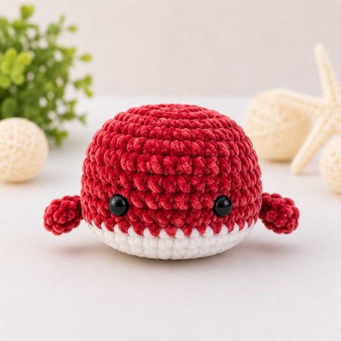 Balenă amigurumi jucărie croșetată manual – 8 cm (handmade) pentru copii