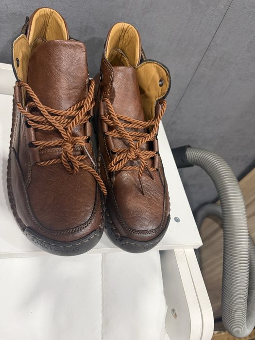 Продам мужские кожанные ботинки