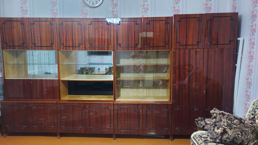 Отдам даром 4х секционную стенку