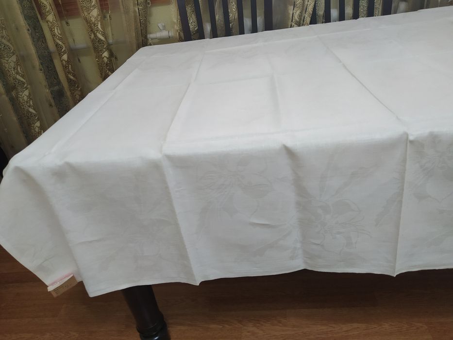 Скатерть льненная 1,7х1,5м с салфетками 6 штук