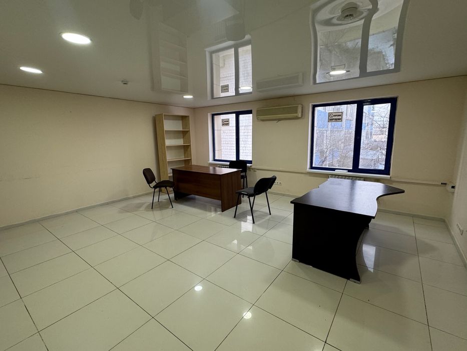 Офис кабинет с парковкой