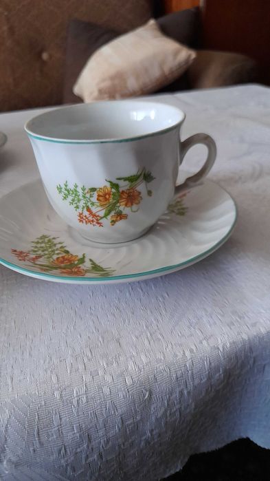 Елегантен сервиз за чай