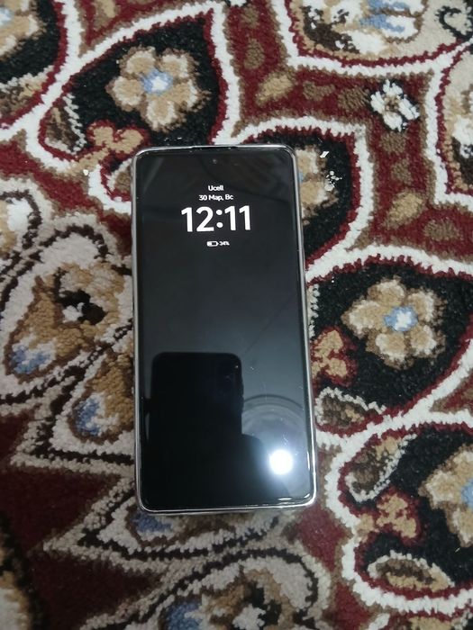 Sotiladi Redmi Not 13 pro 8 ga 256 tali pasti yengi