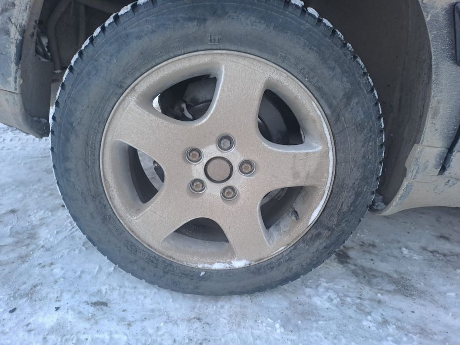 Продам Ауди 100 по болтам