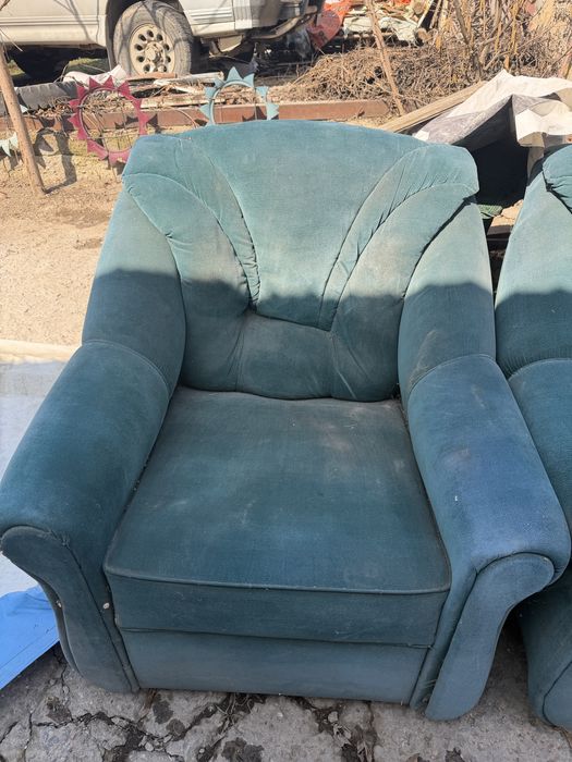 2 кресла в хорошем состоянии