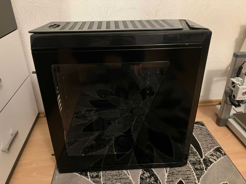 Carcasa PC Gaming/Server NZXT Switch 810 + 4 Ventilatoare Arctic