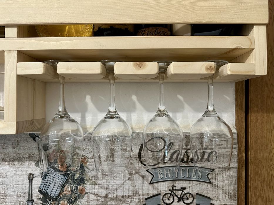 Raft bar din lemn  pentru băuturi – suport sticle și pahare vin