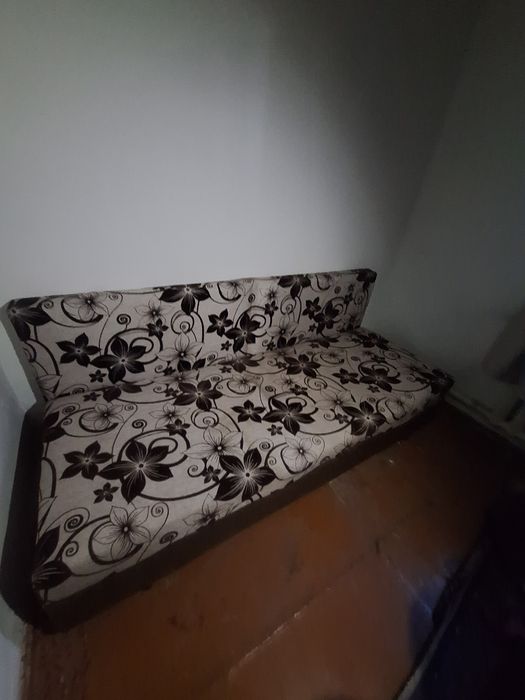 Срочно Диван 15000