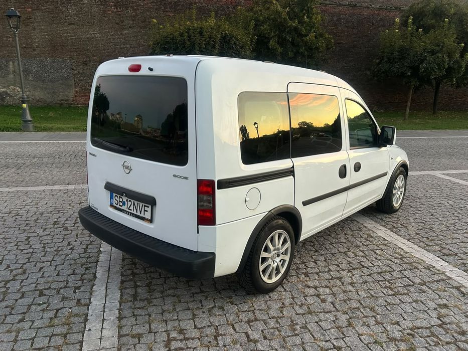 Opel Combo 1.6 Benzina an 2009