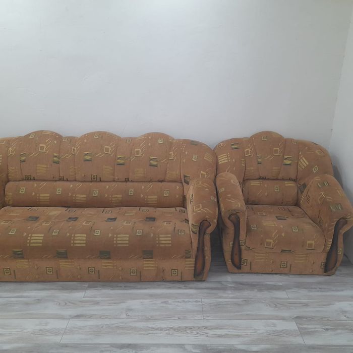 Диван и 2 кресла в отличном состоянии