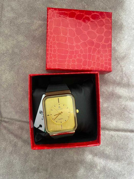 Женские наручные часы