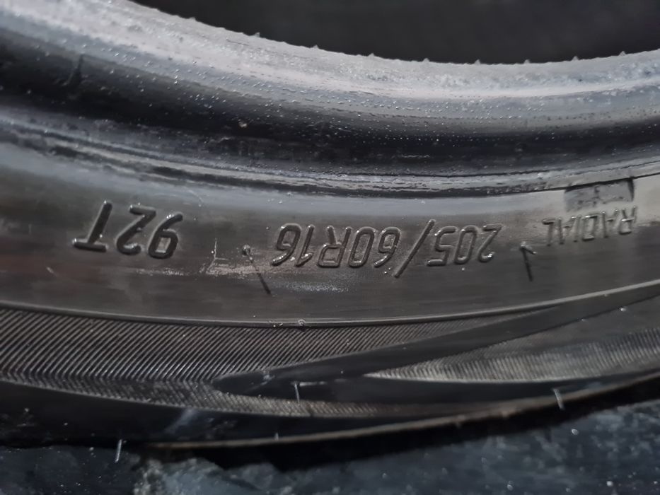 Продам зимние шины,ТОРГ хороший