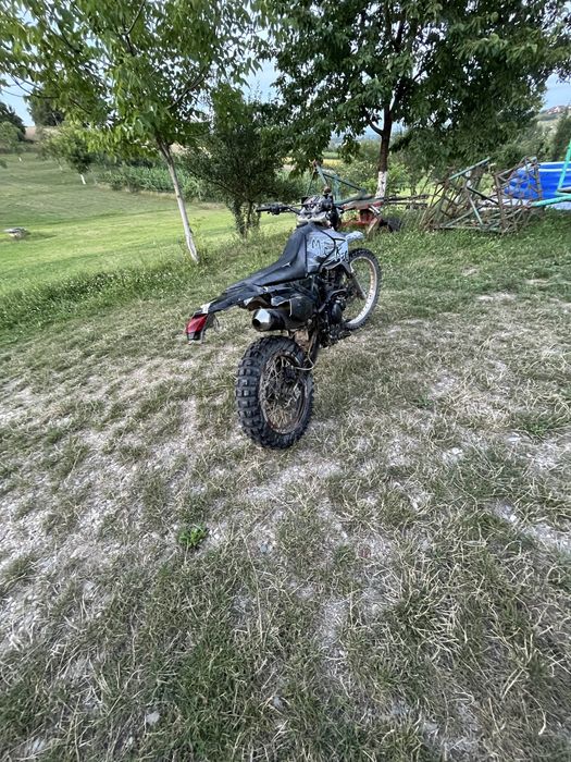 Vând sau schimb cross 125 cadru mare, motor vertical