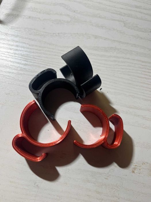 Set 2 clipuri ghidaj cablu printat 3D stativ boxe (35mm + 41.5mm)