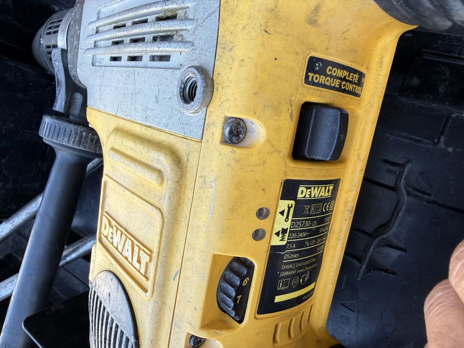 * DeWalt D25730-QS оригинальный мощный перфоратор - отбойник в хорошем
