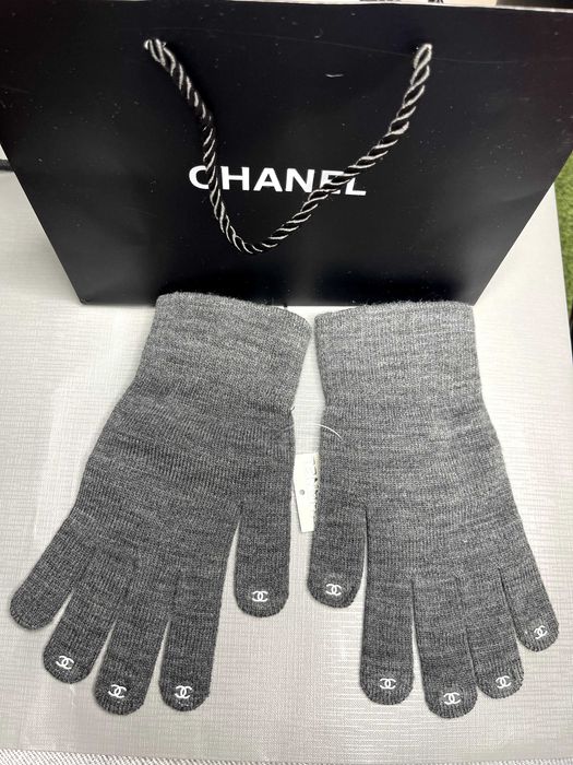 сиви ръкавици унисекс шанел chanel с подарък чантичка зимни аксесоари