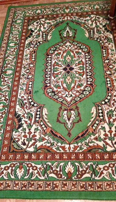 Продам ковры б/у.