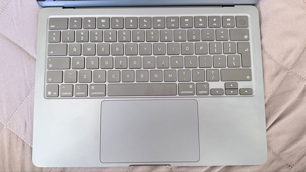 Mackbook Air M4 2025 13'6 inch