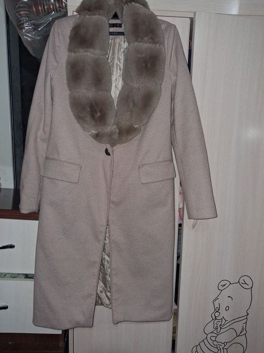 Прадаю пальто хороший женски