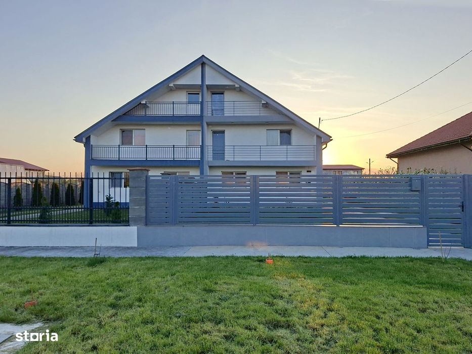 Casă Duplex tip P+E+M lângă Timișoara în comuna Săcălaz cu teren 780mp