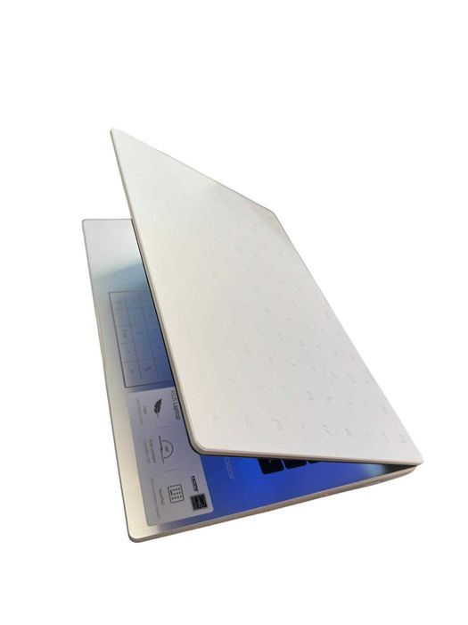 Asus Vivobook E410 Emmc 64 gb 4RAM