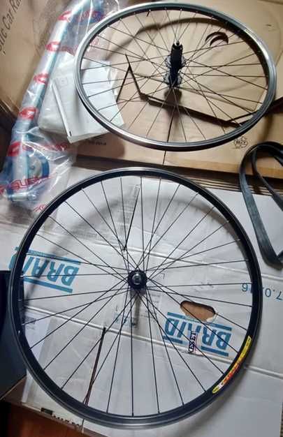 Cateva piese pentru biciclete munte/road.